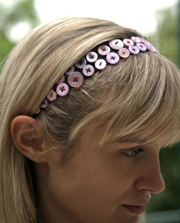 tinker painikkeilla korut diadem blondi tyttö