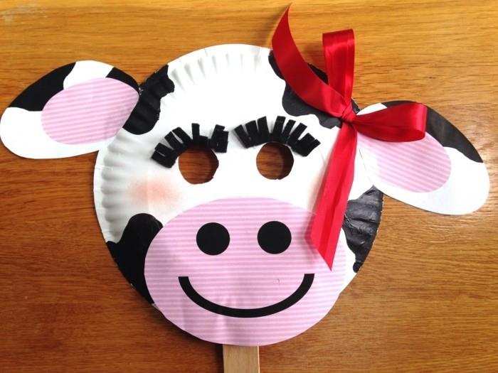 käsityöt paperilevyillä lehmä koristele luovia käsityöideoita lapsille