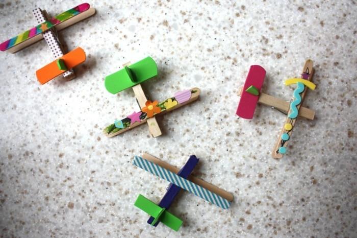 näpytellä pyykkipojat DIY -ideat koristeluideat tekevät lentokoneita itse