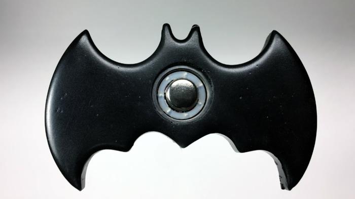 batman fidget spinner tee itse