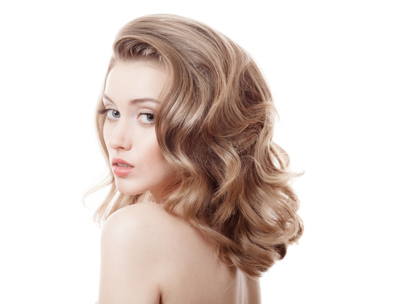 Elegáns Beach Waves hajformák 2020