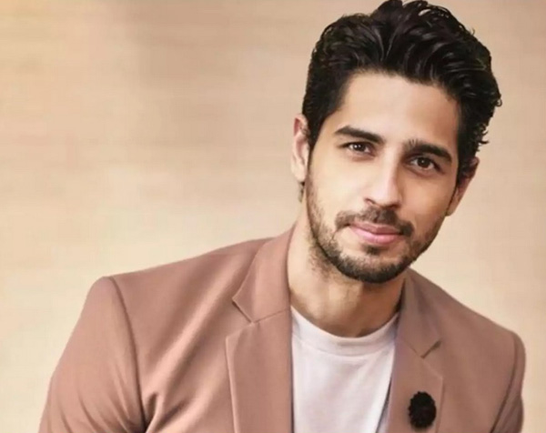 sidharth malhotra szakáll megjelenés