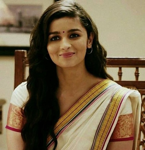 Alia Bhatt White Saree -ben