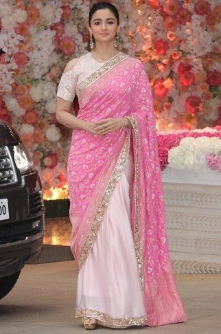 Alia Bhatt a Pink Saree -ben