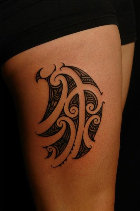 jalka tatuointi maori motiivit naisten tatuointi
