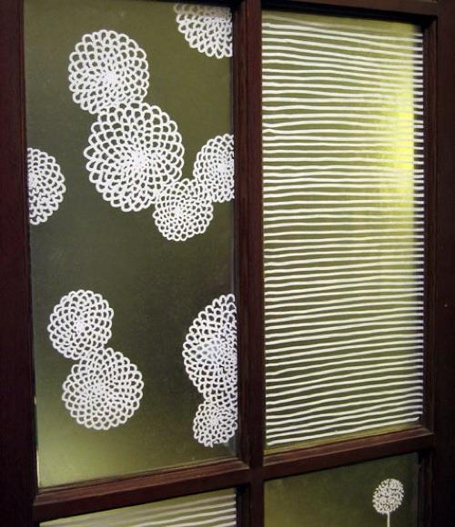 esimerkkejä kauniista ikkunafilmeistä kotitekoisia kukkakoristeita