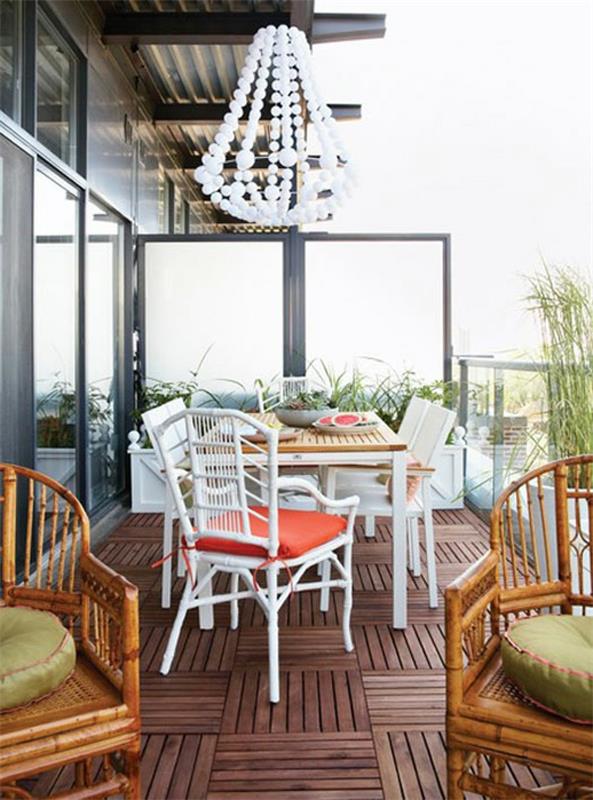 projekti parveke suunnitteluideoita valkoiset huonekalut oranssi tyynyt