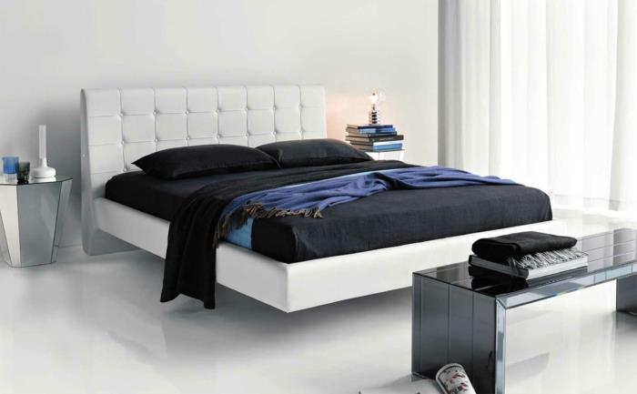 sängyt design valkoinen sänky viileät yöpöydät musta vuodevaatteet