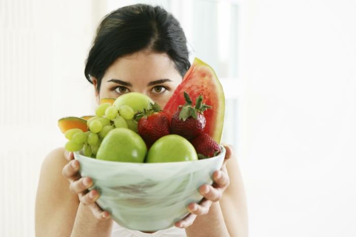 Tietoinen ravitsemus Tuoreiden hedelmien syöminen