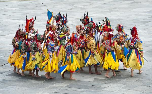 bhutan onnen naamioita tanssia