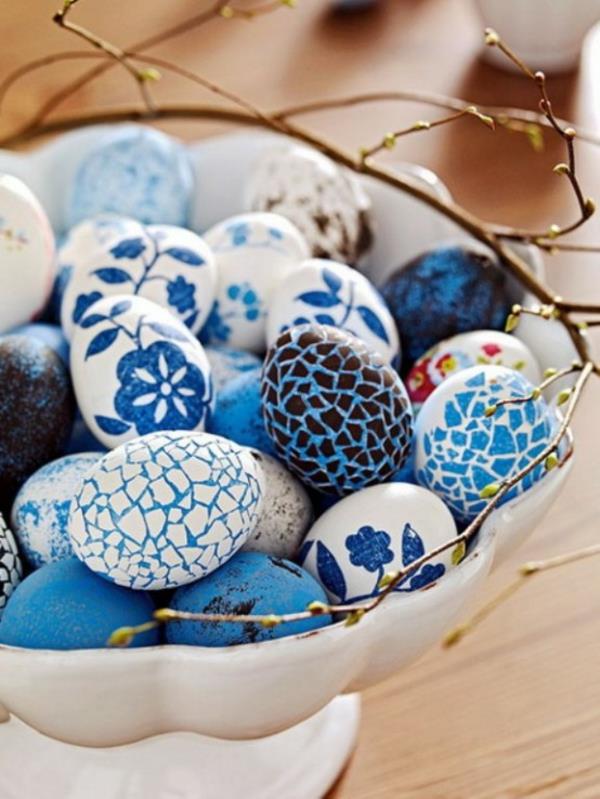 sininen sisustusideoita pääsiäismunien koristepöydälle juhlava
