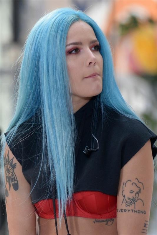 sininen hiukset trendi halsey