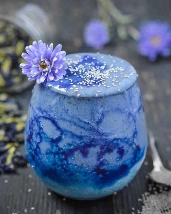 sininen juoma smoothie