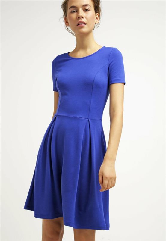 sininen mekko värimaailma sininen mekot dessin silkki urheilullinen