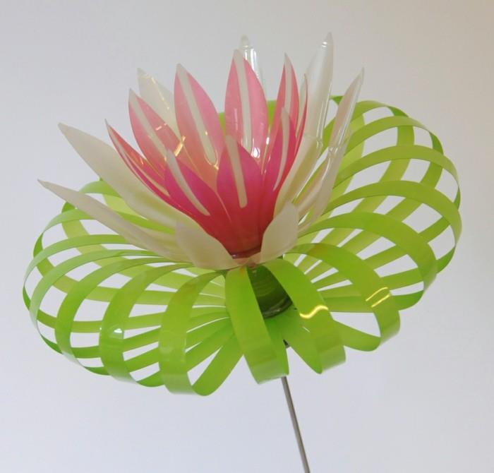 tee kukkia itse muovisia DIY -ideoita