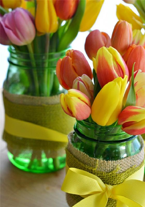tulppaanit silmut pöydän koristelu pääsiäinen seppele tulppaanit maalaismainen