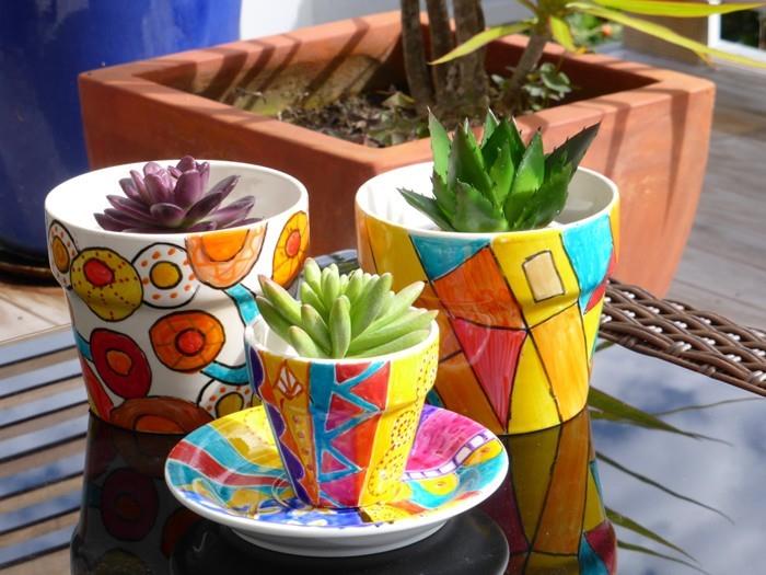 maalaus kukkaruukku tinkimässä lasten kanssa diy -ideoita puutarhasuunnittelu parveke suunnittelu värityspöydän koristelu