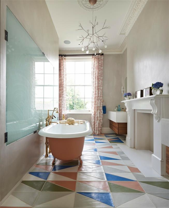 kylpyhuoneen lattia värilliset lattialaatat kauniit seinäsuunnitteluverhot