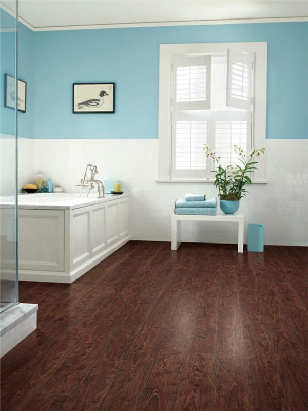 lattia kylpyhuone laminaatti valkoinen vaaleansininen seinä design kylpyamme