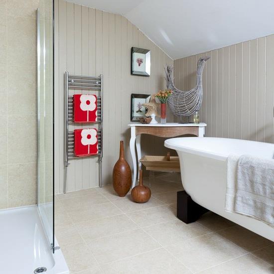 lattiapesu puutaide koriste -esineet kylpyamme lasi väliseinä moderni kylpyhuone