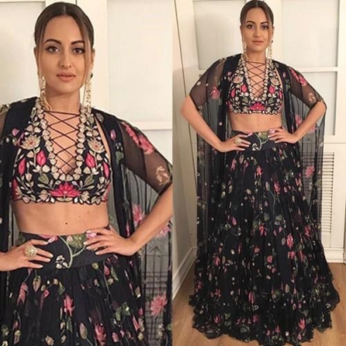 Sonakshi Sinha a Lehengában