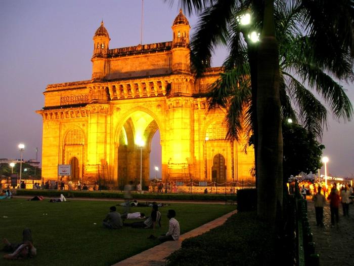 bombay intia mumbai portti yöllä