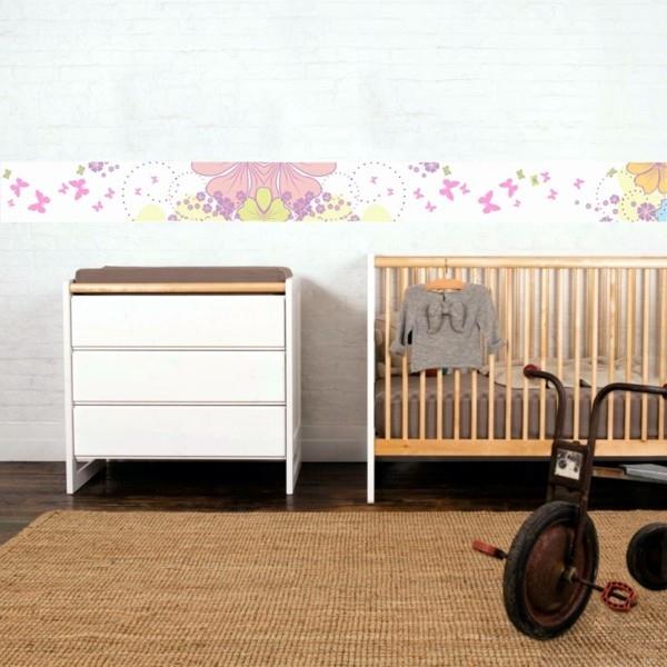 raja vauvan huone kukkakuvioinen matto beige