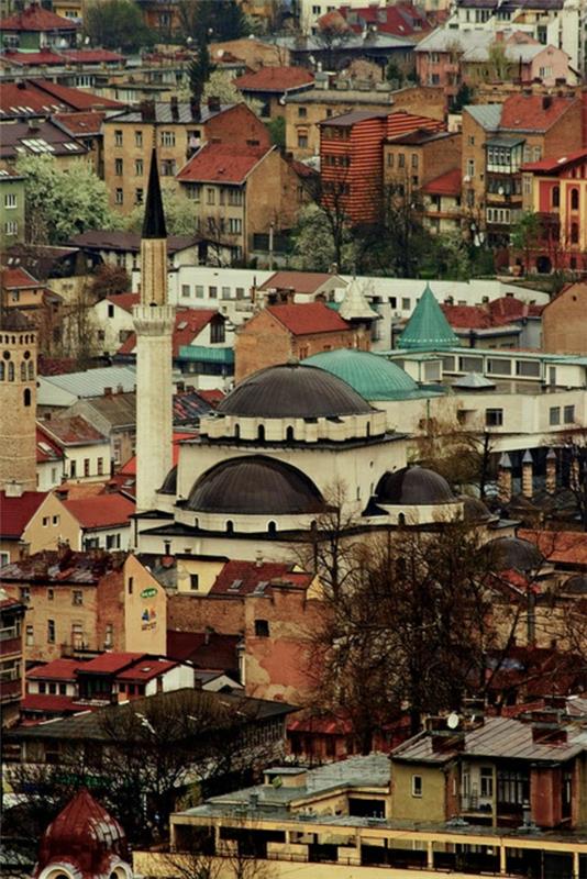 Bosnia -Hertsegovinan pääkaupunki Sarajevon kaupunkinäkymä