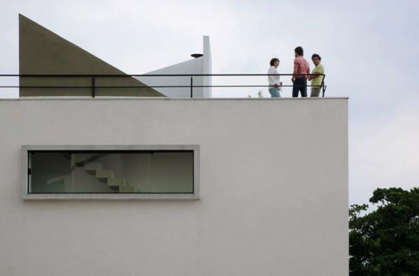 brasilialaisen suunnittelijan talon kattoterassi