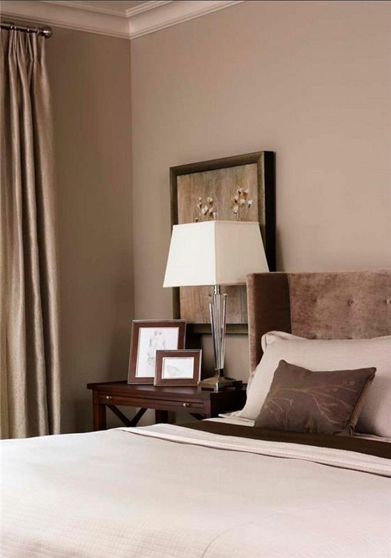ruskea seinämaali klassinen makuuhuoneen sisustussuunnittelu