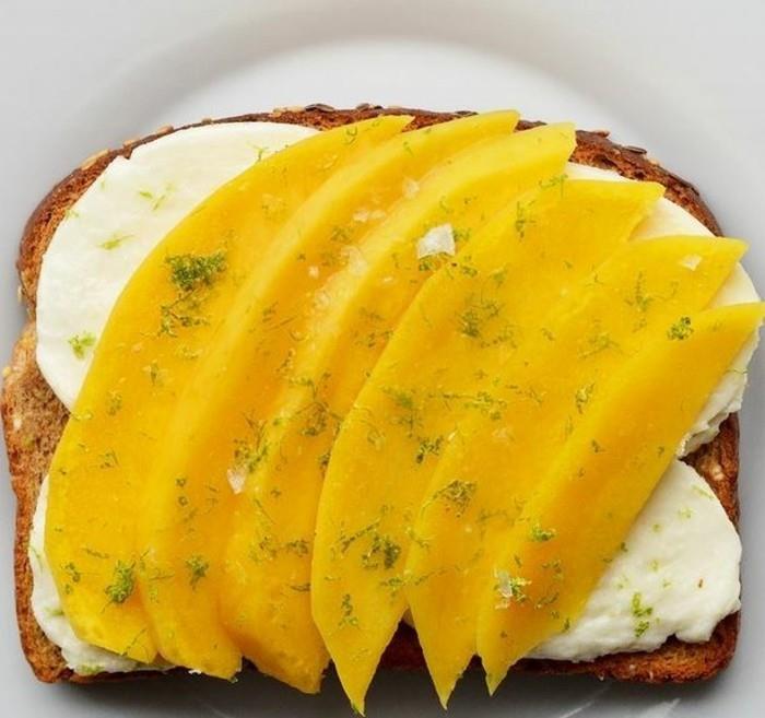 leipä levittää aamiainen ideoita avokado terve leipä basilika mango