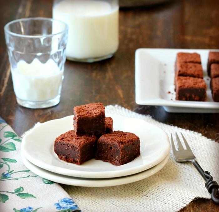 brownie resepti jälkiruoka maito