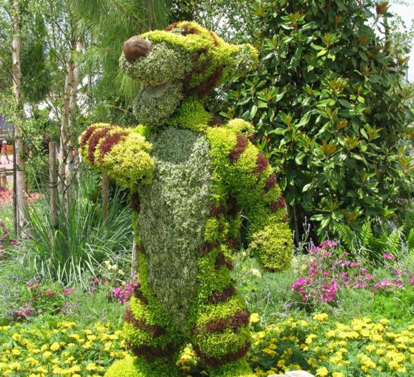 boxwood tiikeri topiary puutarha hahmot whinie pooh