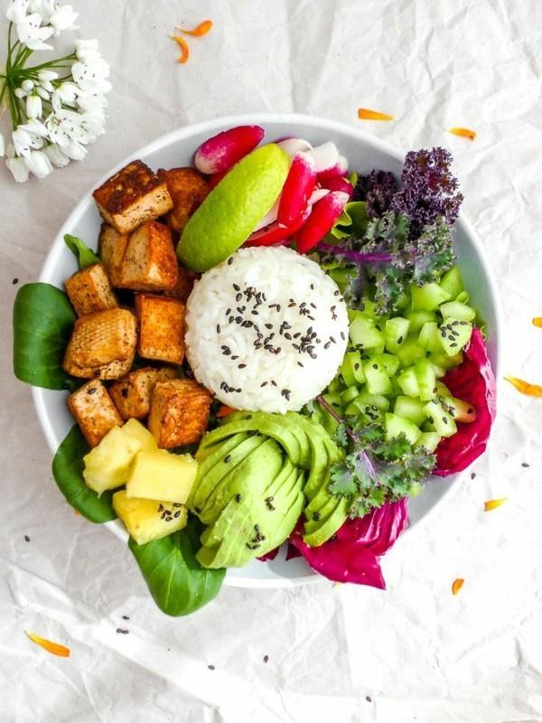 buddha -kulhon reseptit tofu vegaaninen avokado -riisi