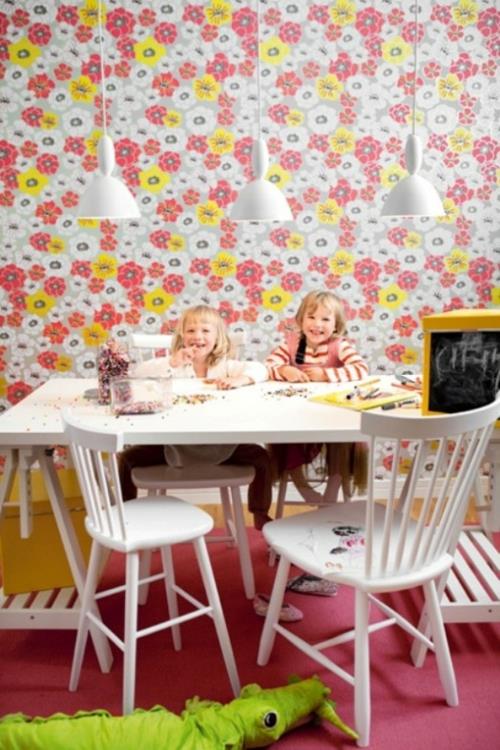värikäs seinän kuviointi lastenhuonepelit