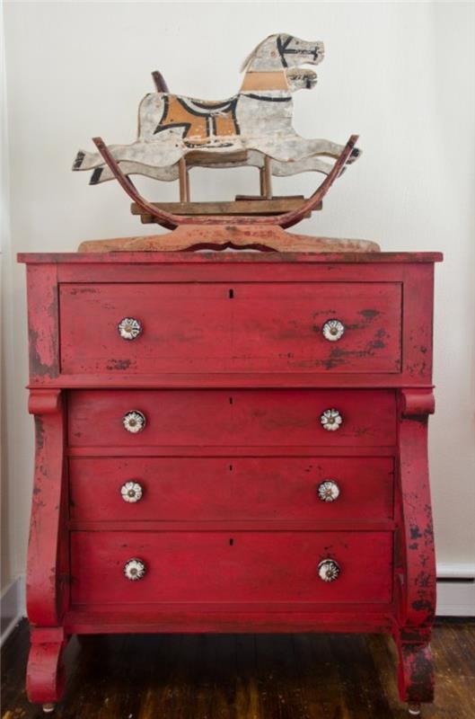 värikäs huonekalut antiikki lipasto punainen koti ideoita