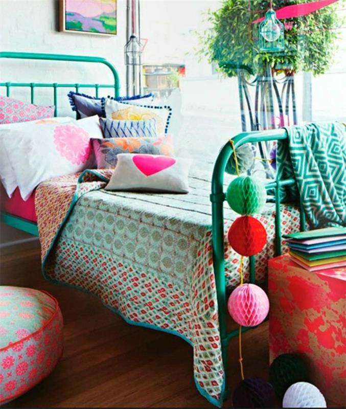 värikkäät huonekalut elävät ideat makuuhuone vihreä sänky värillinen sisustusideoita