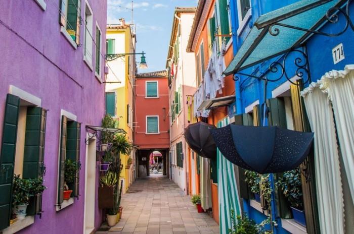 värikkäät värit Venetsia kiehtoo lukuisia vieraita