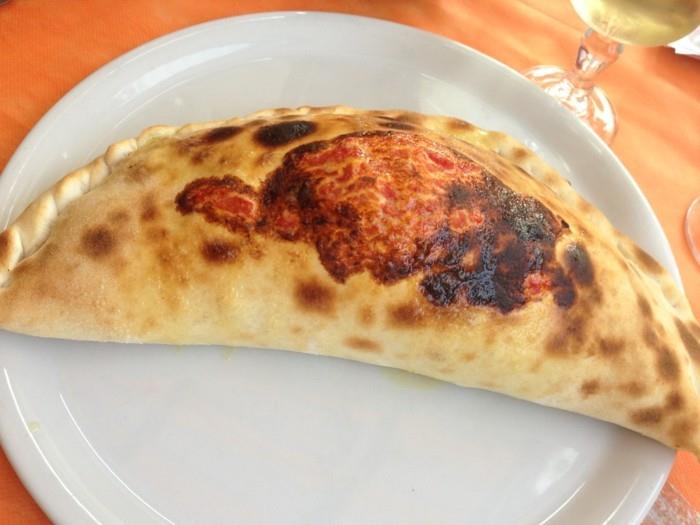 calzone pizza italia