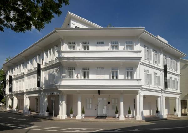 singapore -hotellin moderni valkoinen ulkomuotoilu