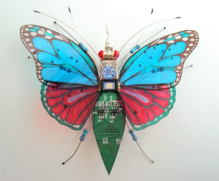 tietokoneen osat kierrätys perhonen taidetta