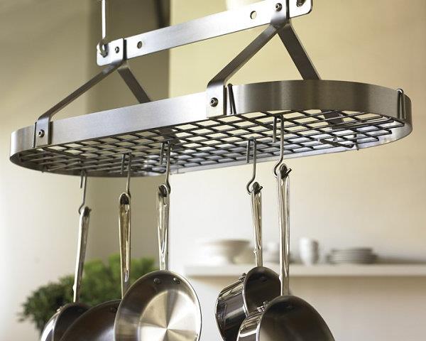 viileitä säilytysideoita soikea astiateline koukuilla