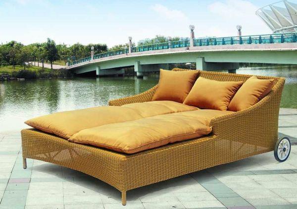 viileä idea rentouttava sohva ja sohva keltaisesta oranssista silkkikankaasta