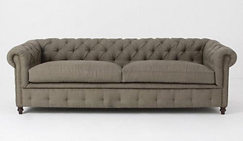 tyylikkäät ylelliset sohvat, joissa on klassiset napit