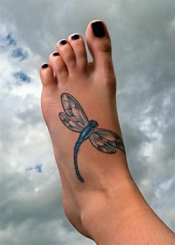 tatuoinnit suunnittelee jalka tatuointi sudenkorento motiivi