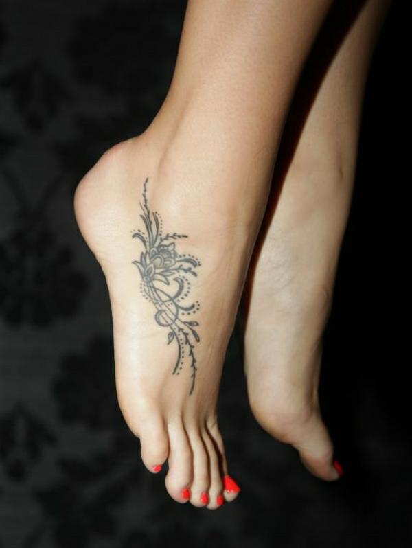 tatuointiideoita tatuointi jalkakukille