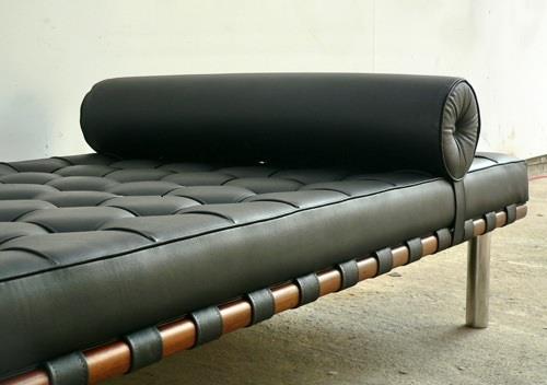 viileä unenomainen sohva malleissa matala nahkainen lepotuoli musta