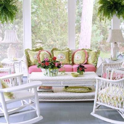 viileä veranta suunnittelee vaaleita raidallisia tyynykuvioita