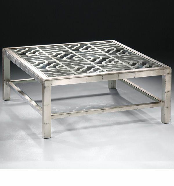 sivupöydät hopeaa, käytännöllisesti katsoen tyylikäs