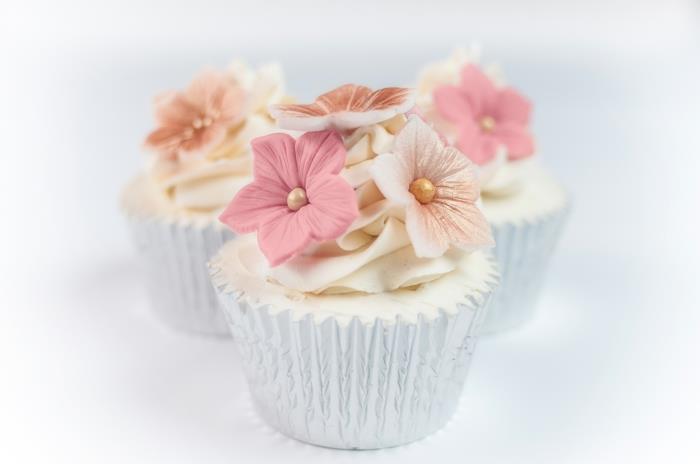 cupcake deco ideoita häät sisustus pöytä koristeet kukat